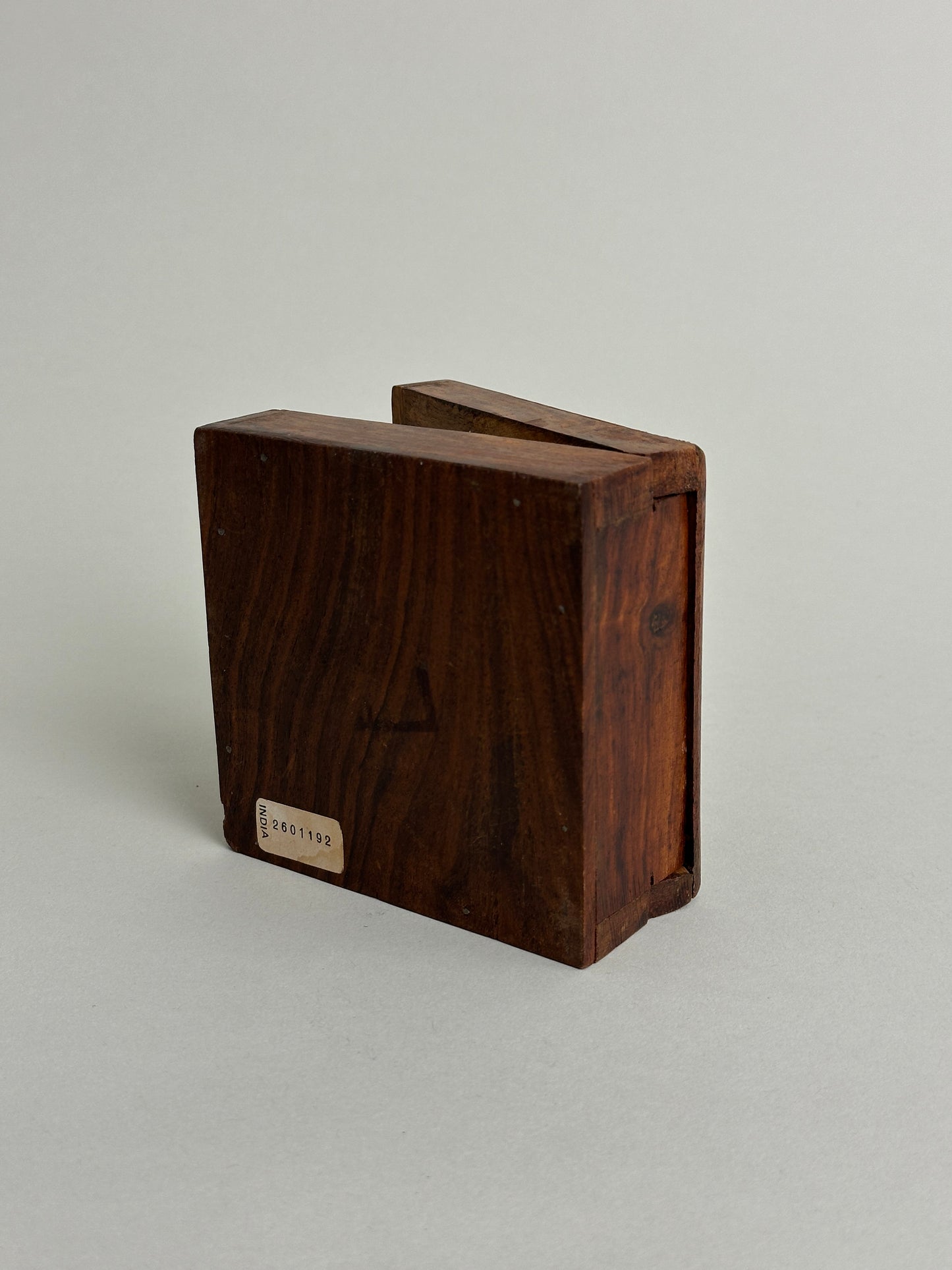 WOOD BOX / CATCHALL WITH HINGED LID - INDIA