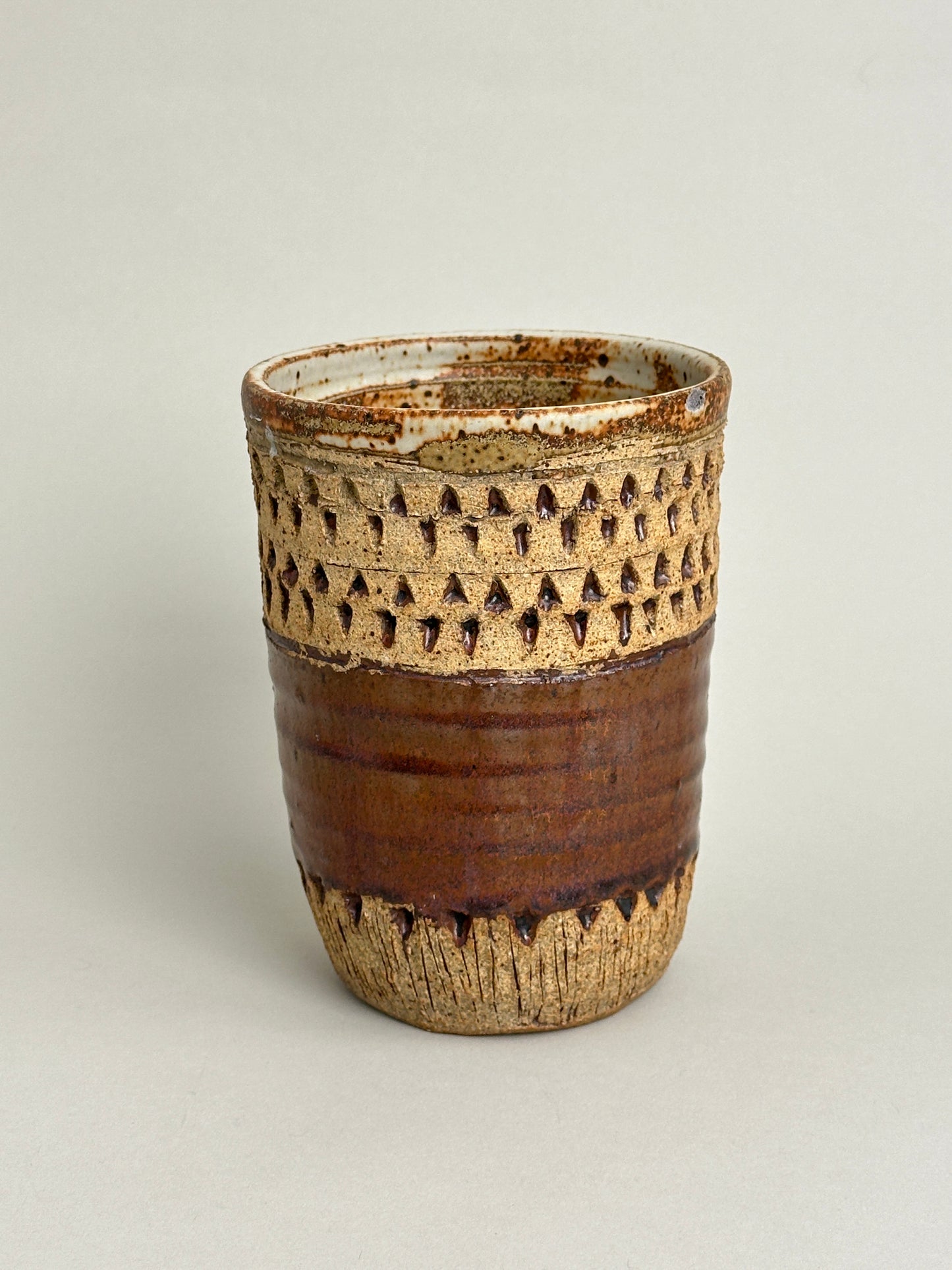 STONEWARE VASE / UTENSIL HOLDER