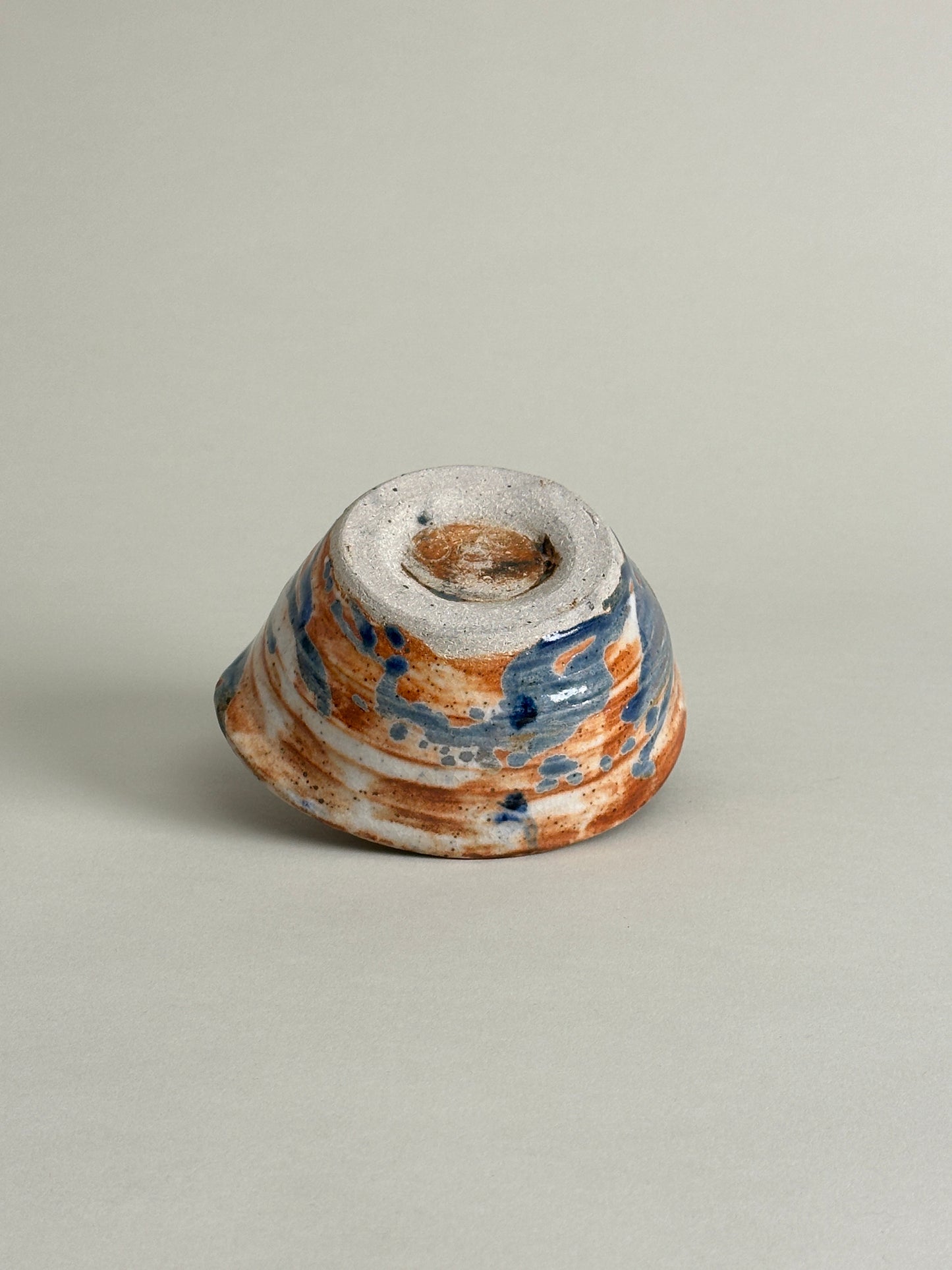 HANDMADE SPLATTER POTTERY BOWL WITH SPOUT