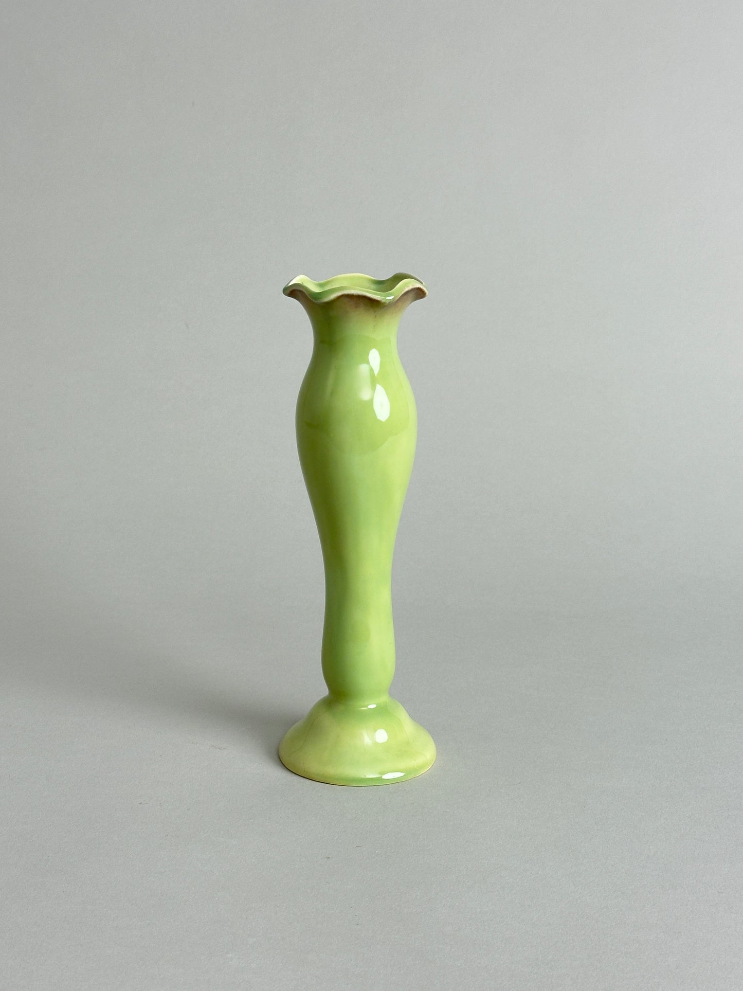 CERAMIC MINTY GREEN STEM VASE WITH SCALLOPED RIM - 1950S