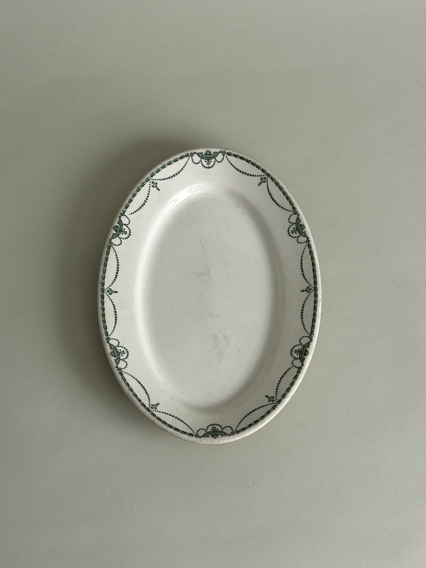 OVAL SERVING PLATE WITH ADAM PATTERN - 1946